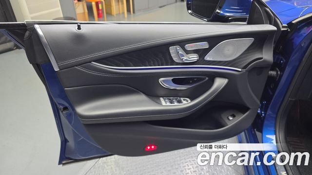 Mercedes-Benz CLS-Class 2022 — photo 14