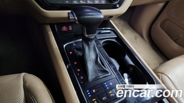 Kia Canival 2017 — photo 12