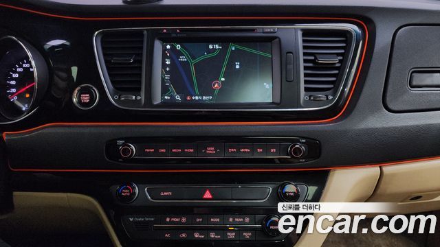 Kia Canival 2017 — photo 19