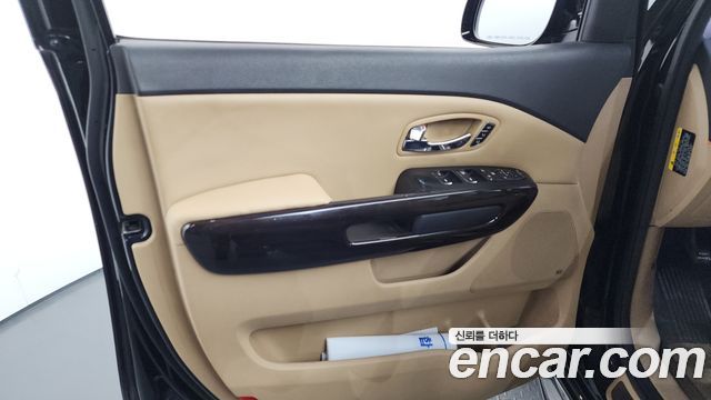 Kia Canival 2017 — photo 14