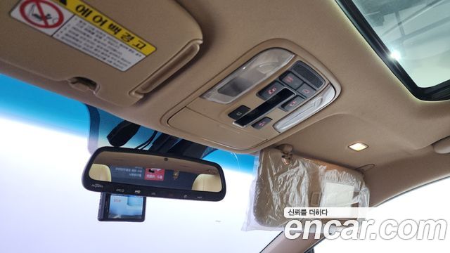 Kia Canival 2017 — photo 27