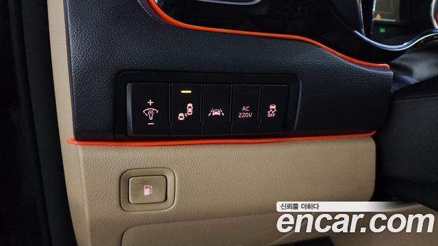 Kia Canival 2017 — photo 28