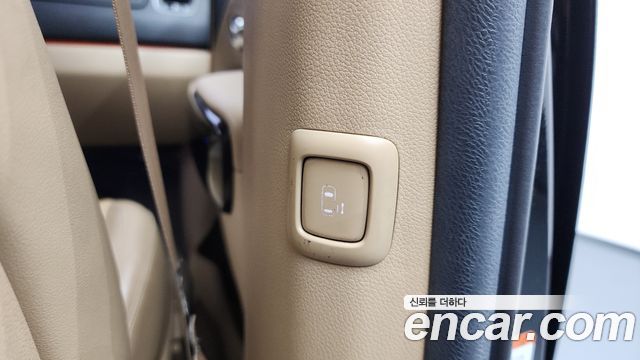 Kia Canival 2017 — photo 31