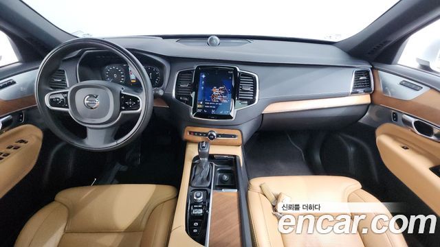 Volvo XC90 2019 — photo 10