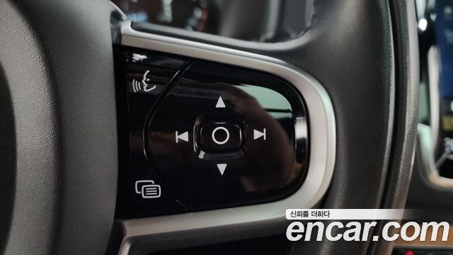 Volvo XC90 2019 — photo 33