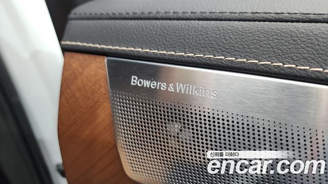 Volvo XC90 2019 — photo 38