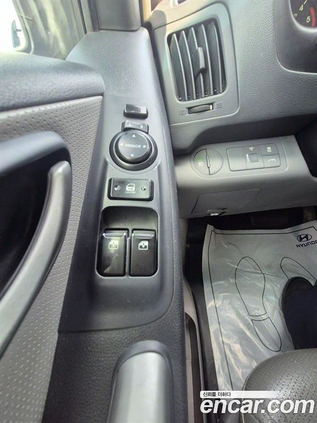Hyundai Starex 2016 — photo 6