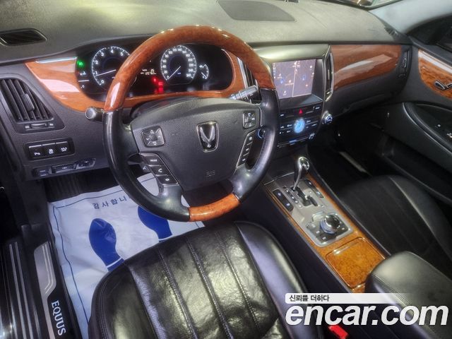 Hyundai Equus 2010 — photo 9