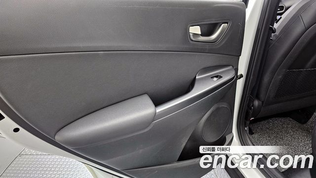 Hyundai Kona 2018 — photo 15