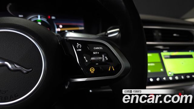 Jaguar I-PACE 2019 — photo 22