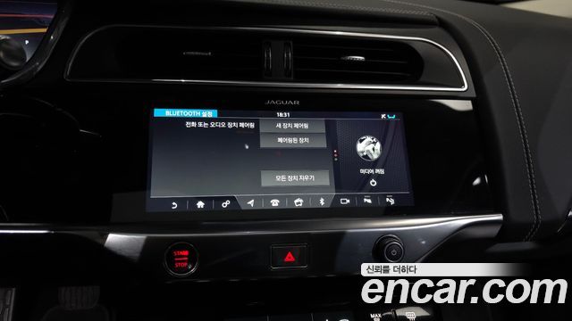 Jaguar I-PACE 2019 — photo 34