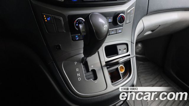 Hyundai Starex 2018 — photo 9
