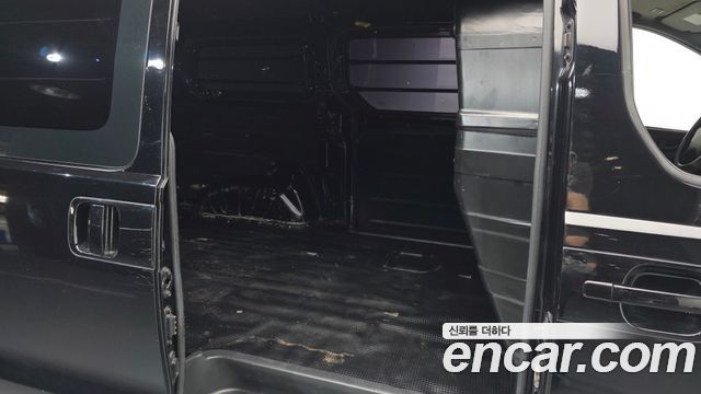 Hyundai Starex 2018 — photo 11