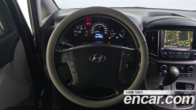 Hyundai Starex 2018 — photo 12
