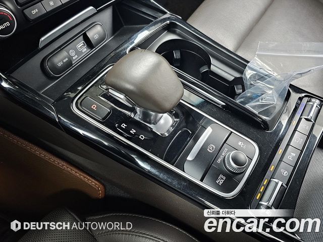 Kia Stinger 2018 — photo 9