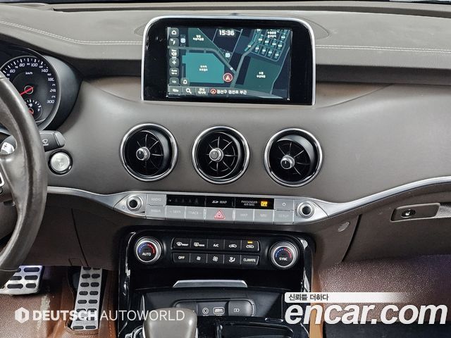 Kia Stinger 2018 — photo 14