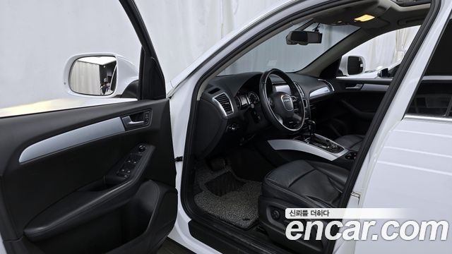 Audi Q5 2012 — photo 10