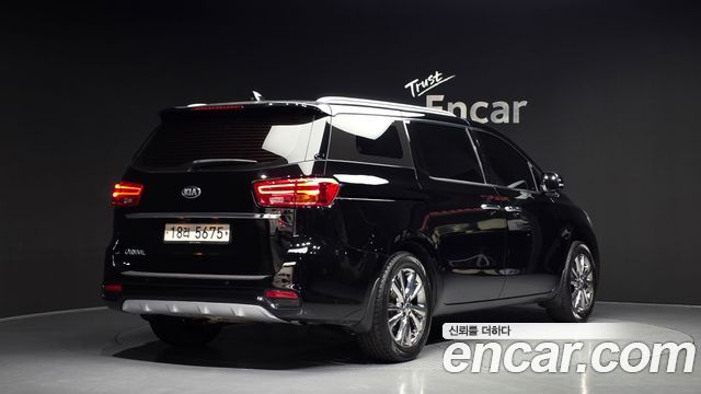 Kia Canival 2019 — photo 2