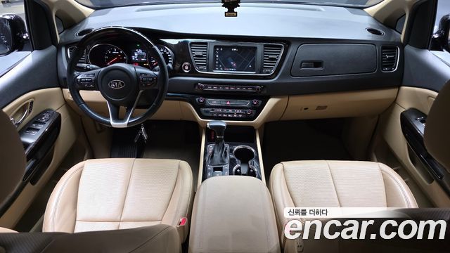 Kia Canival 2019 — photo 10