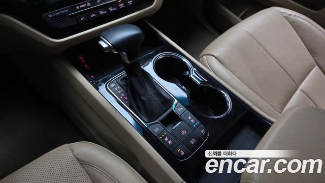 Kia Canival 2019 — photo 12