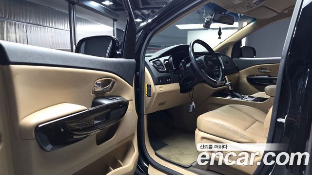 Kia Canival 2019 — photo 13