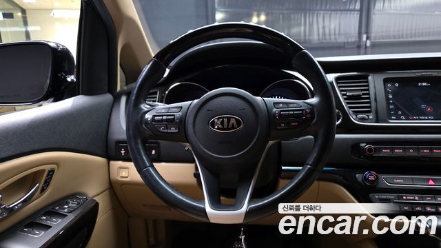 Kia Canival 2019 — photo 19