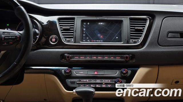 Kia Canival 2019 — photo 20