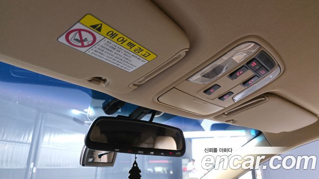 Kia Canival 2019 — photo 24