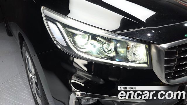 Kia Canival 2019 — photo 8