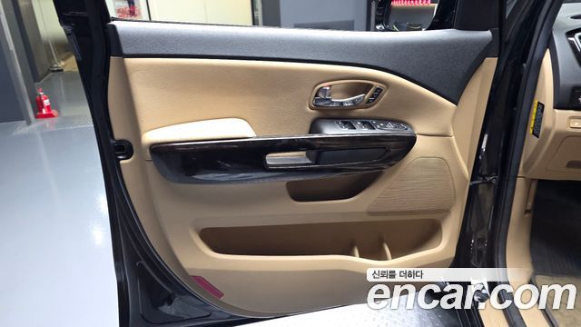 Kia Canival 2019 — photo 14