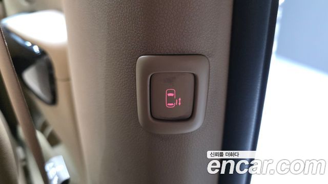 Kia Canival 2019 — photo 30