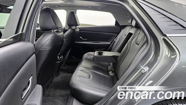 Hyundai AVANTE 2021 — photo 12