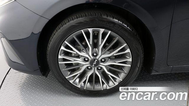 Kia K3 2022 — photo 5