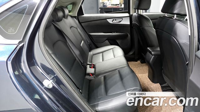 Kia K3 2022 — photo 18