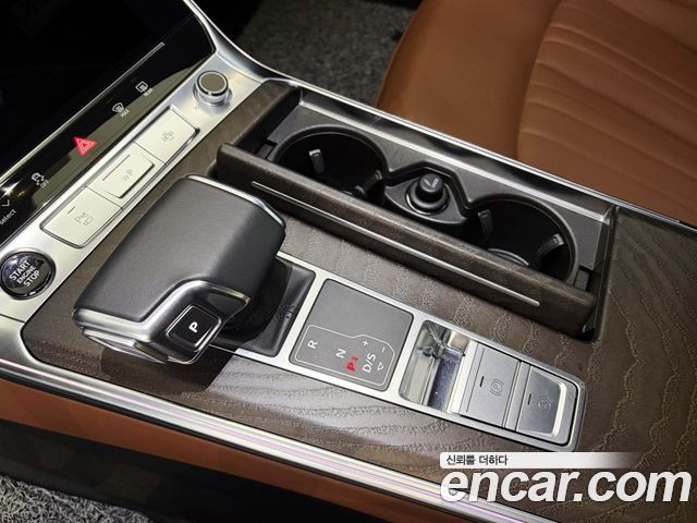 Audi A6 2022 — photo 18