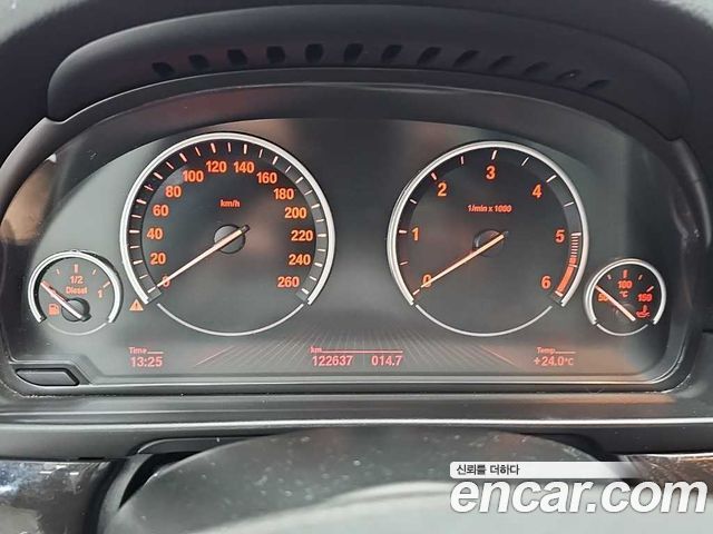 BMW 5-Series 2013 — photo 5