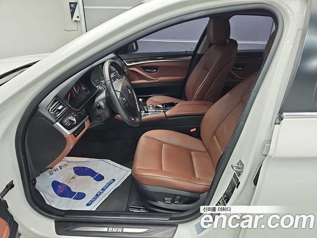 BMW 5-Series 2013 — photo 10