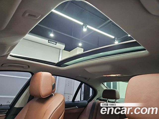 BMW 5-Series 2013 — photo 12