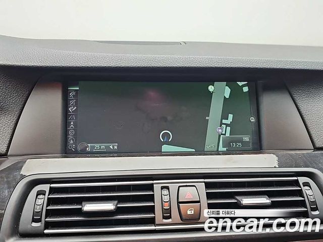 BMW 5-Series 2013 — photo 13