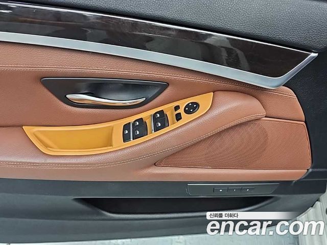 BMW 5-Series 2013 — photo 15