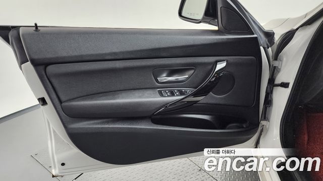 BMW Gran Turismo 2020 — photo 14