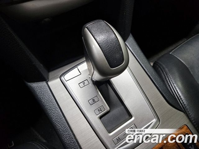 Subaru Legacy 2010 — photo 9