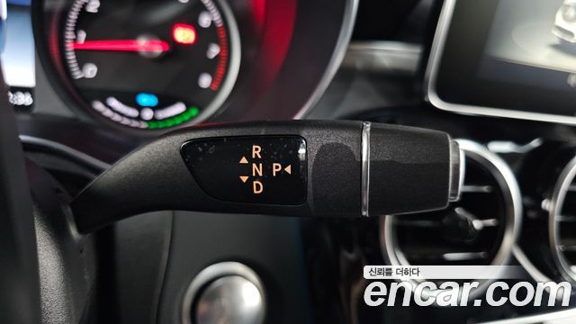 Mercedes-Benz GLC-Class 2019 — photo 12