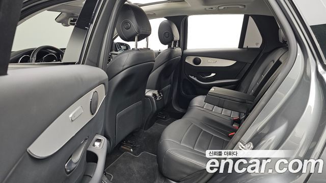 Mercedes-Benz GLC-Class 2019 — photo 18
