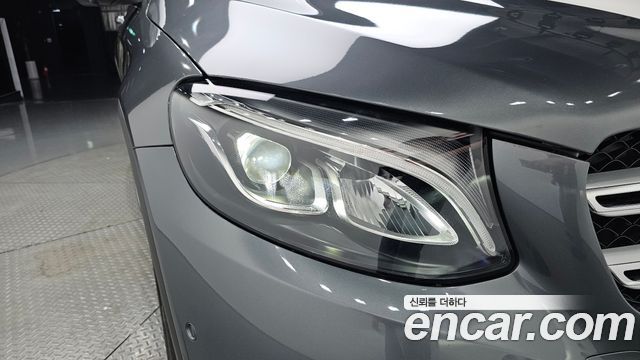 Mercedes-Benz GLC-Class 2019 — photo 8