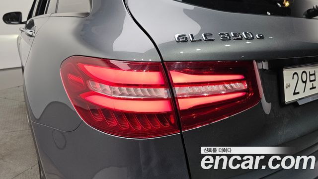 Mercedes-Benz GLC-Class 2019 — photo 9