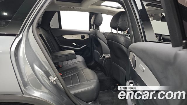 Mercedes-Benz GLC-Class 2019 — photo 16