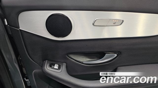 Mercedes-Benz GLC-Class 2019 — photo 27