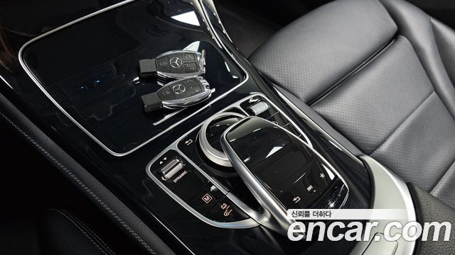 Mercedes-Benz GLC-Class 2019 — photo 31