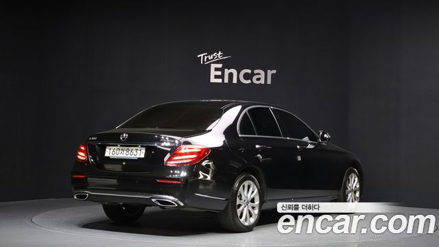 Mercedes-Benz E-Class 2020 — photo 2